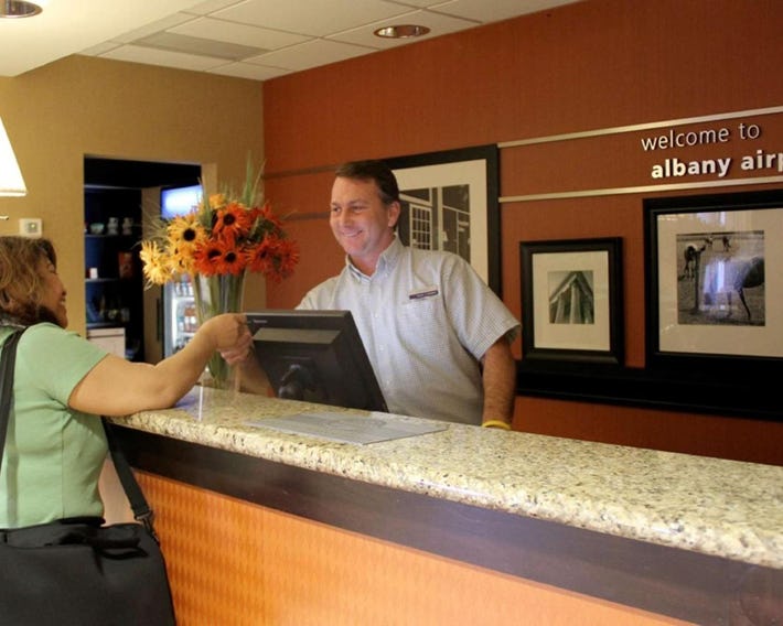 Hampton Inn & Suites Albany Airport