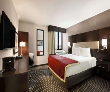 Master Hosts Inns Airport Plaza Hotel - JFK
