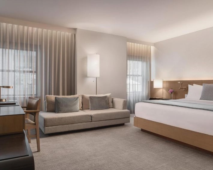 The Knickerbocker Hotel
