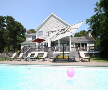 Villa Isaiah