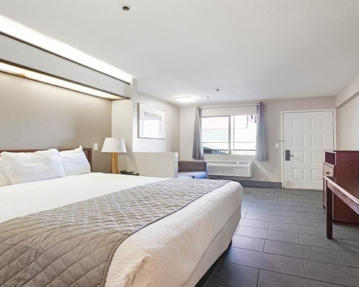 Budget Inn and Suites
