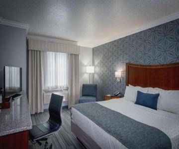 Best Western PLUS Franklin Square Inn