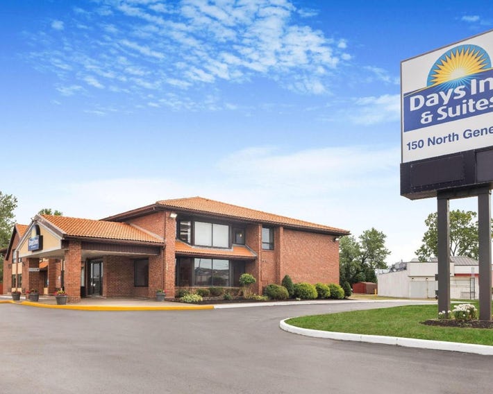 Days Inn by Wyndham Utica