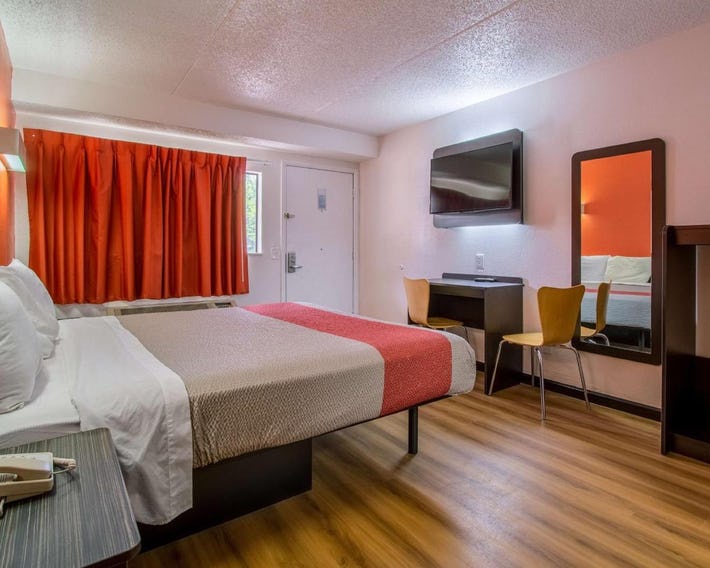 Motel 6-Ashland, OH