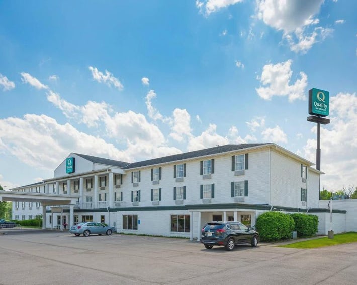 Quality Inn & Suites Bellville - Mansfield