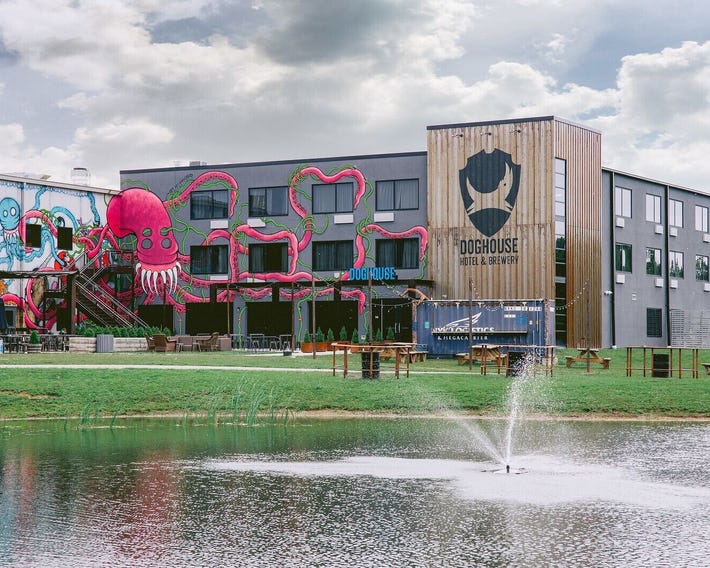 Doghouse Hotel & Brewery