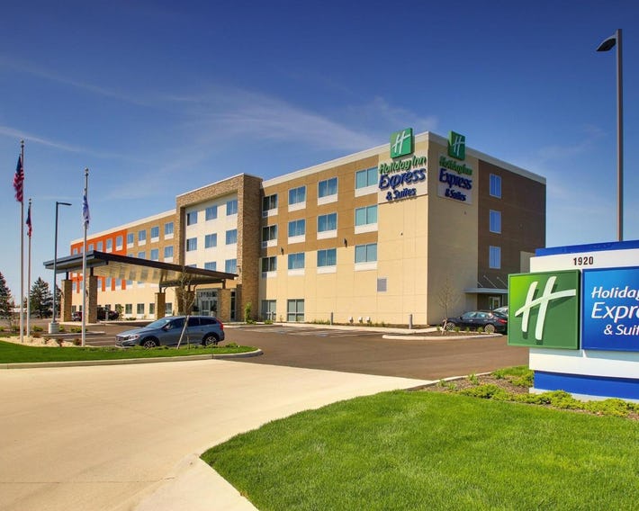 Holiday Inn Express & Suites Findlay North by IHG