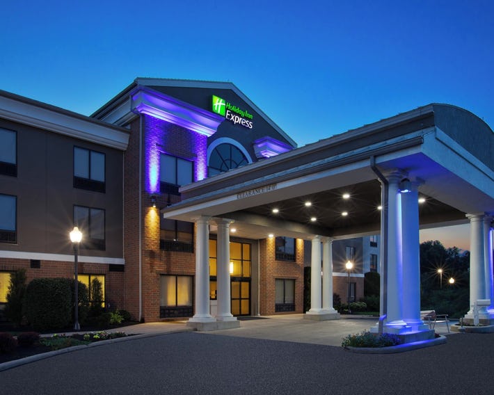 Holiday Inn Express & Suites Kent State University