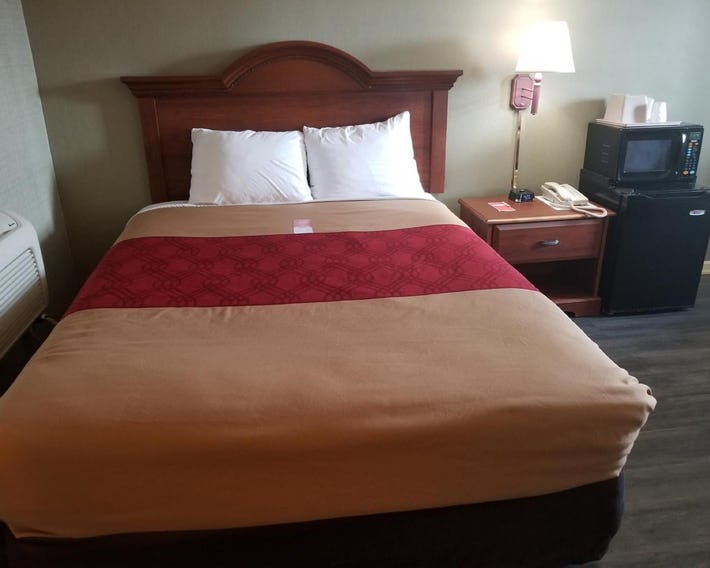 FALLS INN
