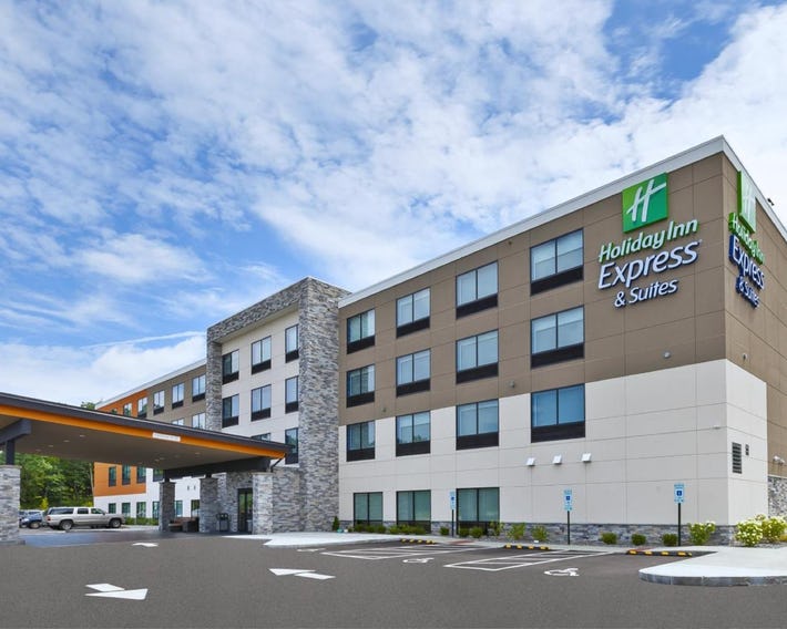 Holiday Inn Express & Suites Painesville - Concord