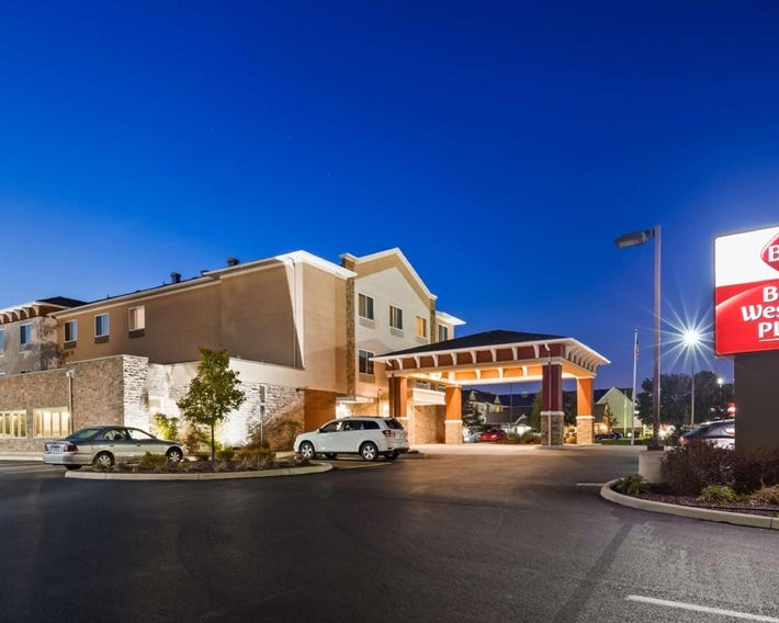 Best Western Plus Boardman Inn & Suites