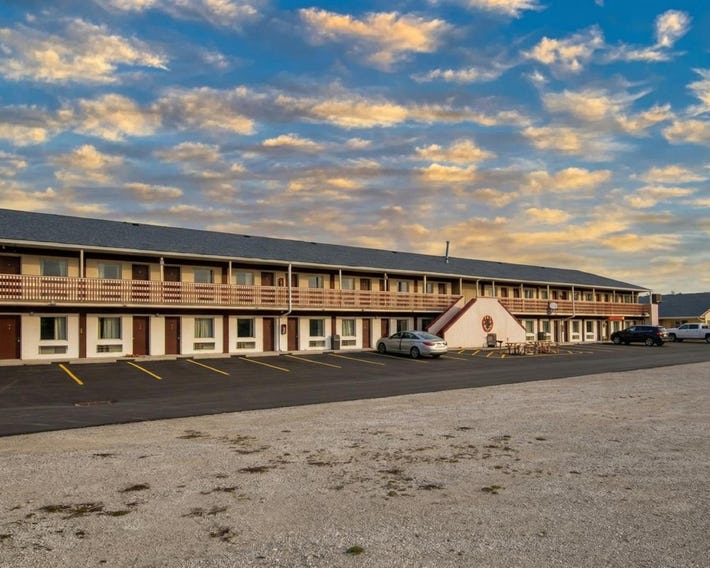 Lake Erie Lodge