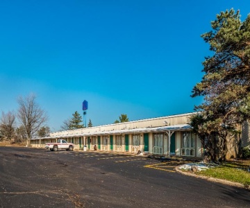 OYO Hotel Wadsworth OH I-76