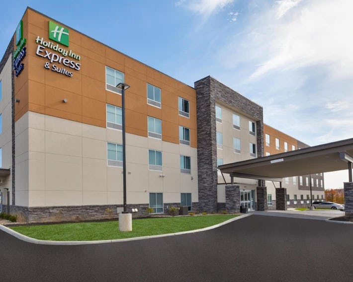 Holiday Inn Express & Suites Wooster