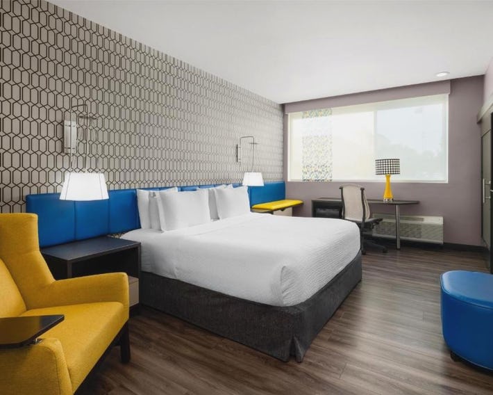 GLo Best Western Enid OK Downtown - Convention Center Hotel