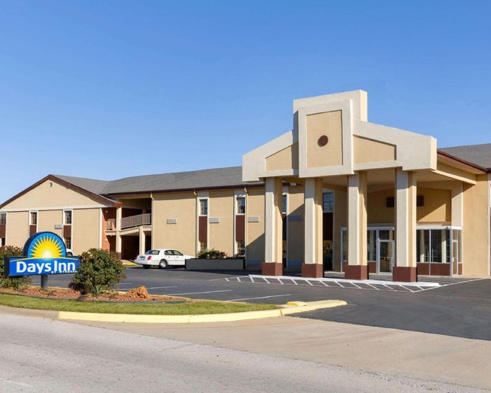 Days Inn by Wyndham Lawton