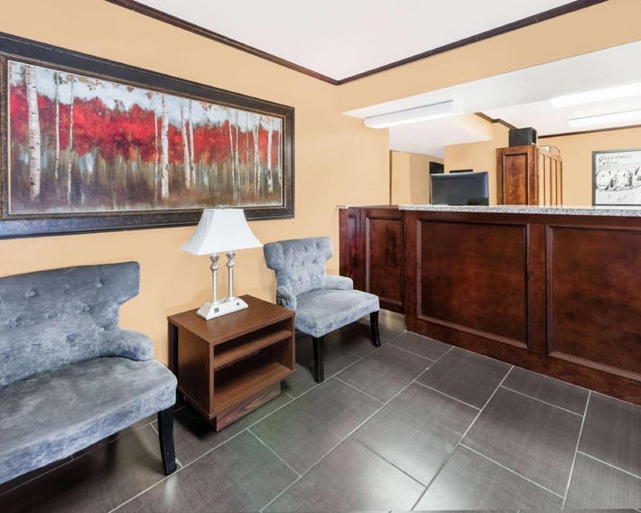 Super 8 by Wyndham Midwest City OK