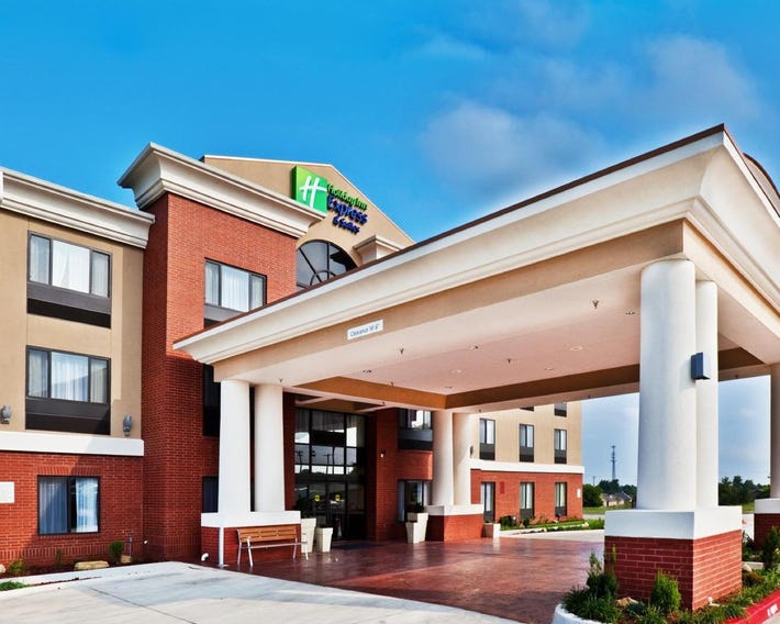 Holiday Inn Express & Suites Ponca City