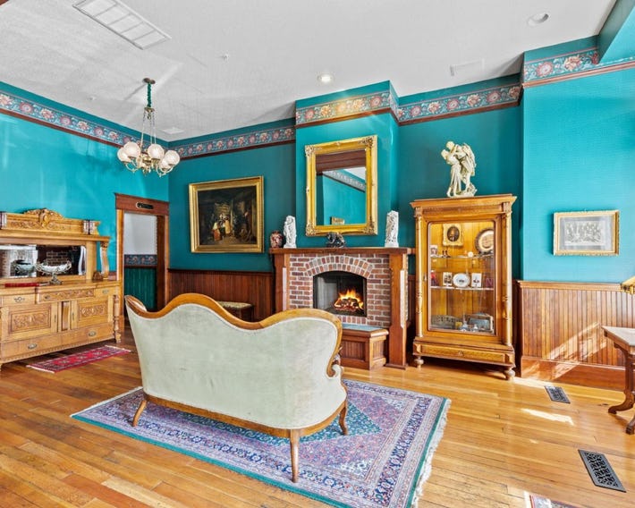 The Peerless Hotel
