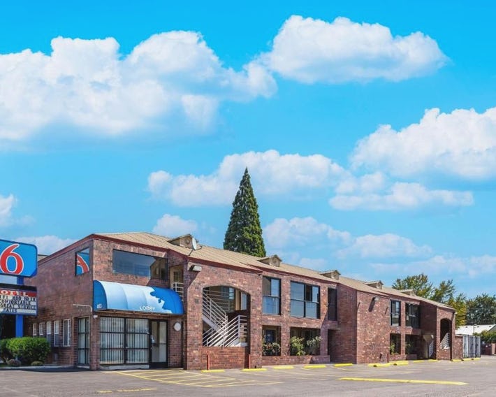 Motel 6-Canby, OR
