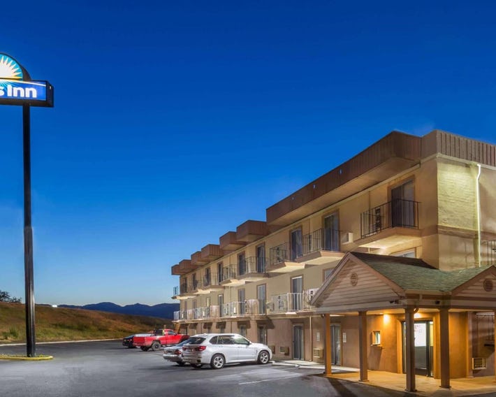 Days Inn by Wyndham Medford