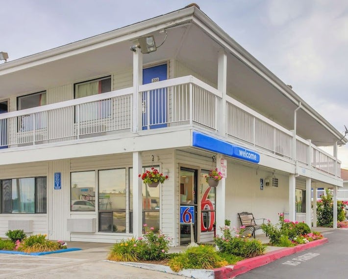 Motel 6 Medford North
