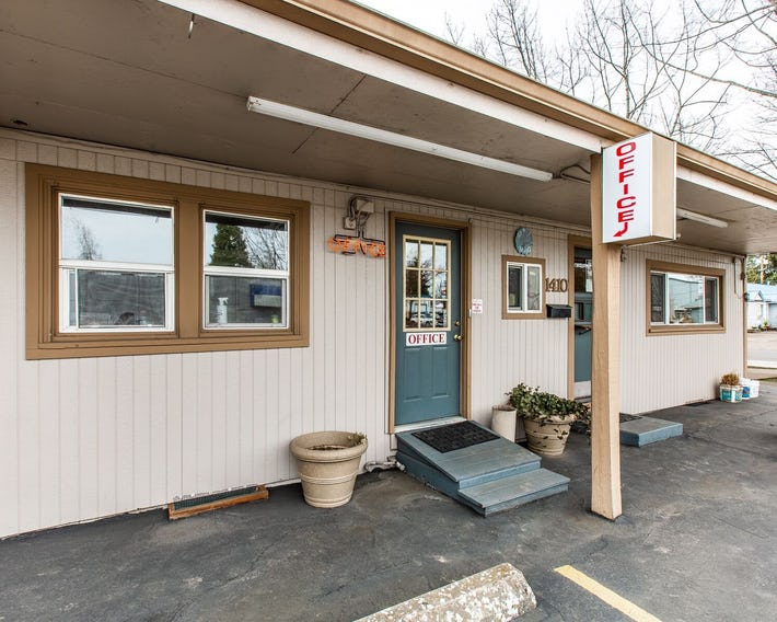Autzen Inn