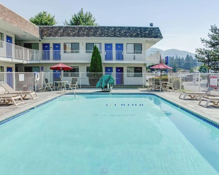 Motel 6-Grants Pass, OR