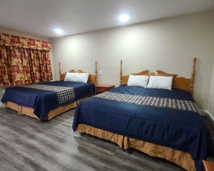 Majestic Inn & Suites