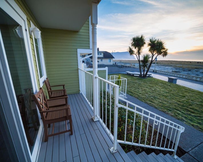 Inn of the Four Winds Seaside Oceanfront