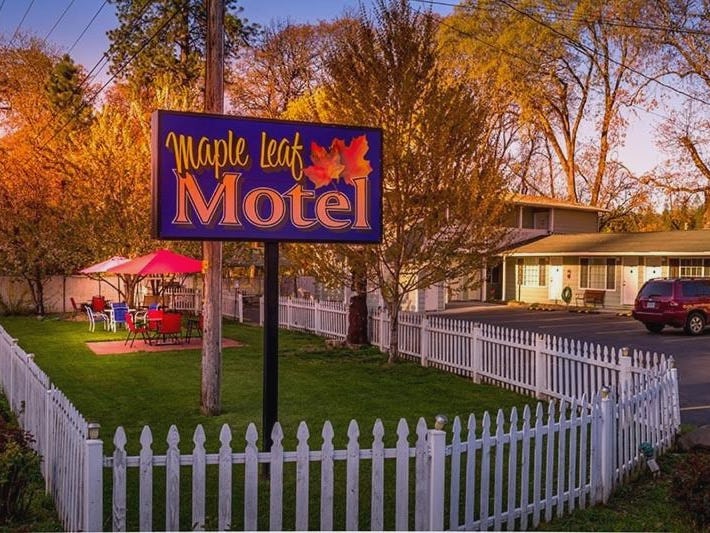 Maple Leaf Motel