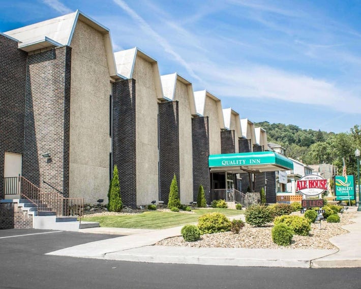 Quality Inn & Conference Center Franklin Downtown