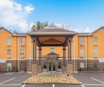 Super 8 by Wyndham Mars/Cranberry/Pittsburgh Area