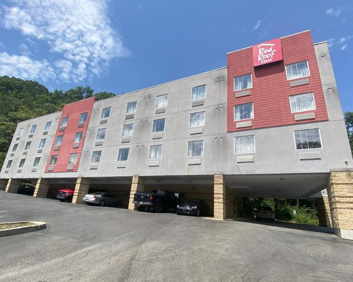 Red Roof Inn Pittsburgh - McKnight Rd