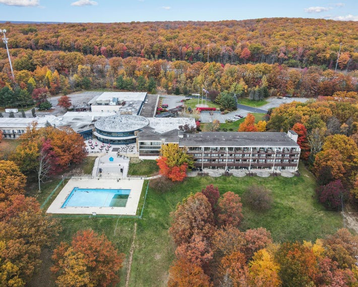 The Mountain Laurel Resort