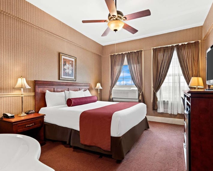 Genetti Hotel, SureStay Collection by Best Western