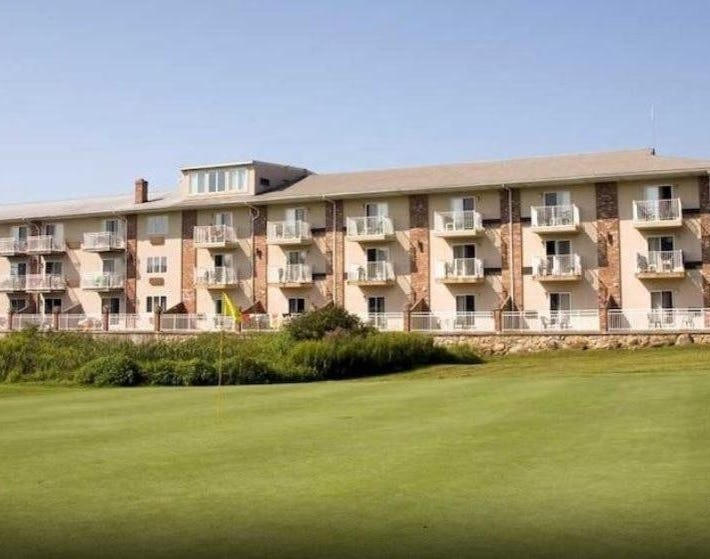 Winnapaug Inn