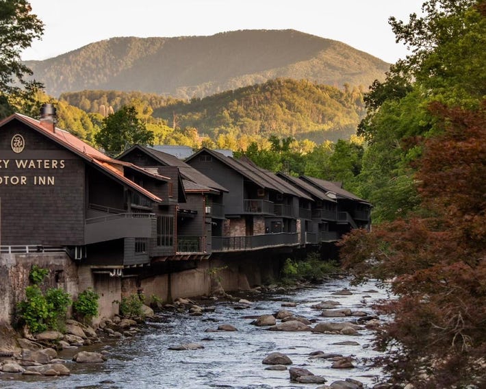 Rocky Waters Motor Inn