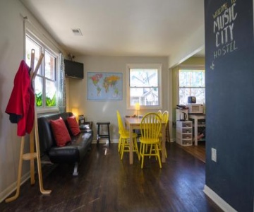 Music City Hostel