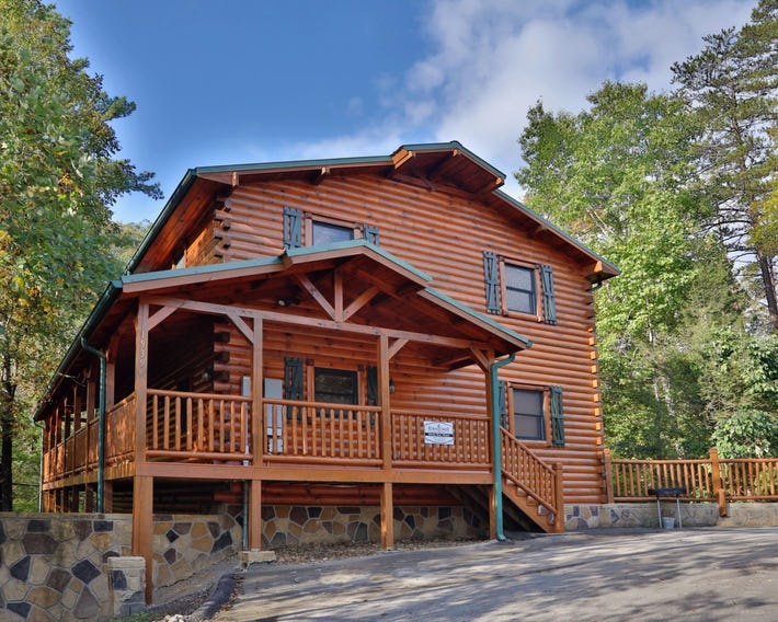 Smoky Bear Manor