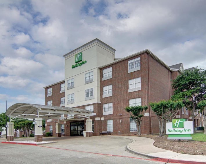 Holiday Inn and Suites Addison by IHG
