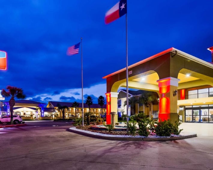 SureStay Plus Hotel by Best Western Alvin