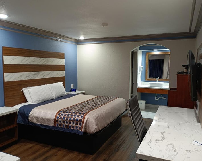 Americas Best Value Inn & Suites-Alvin/Houston