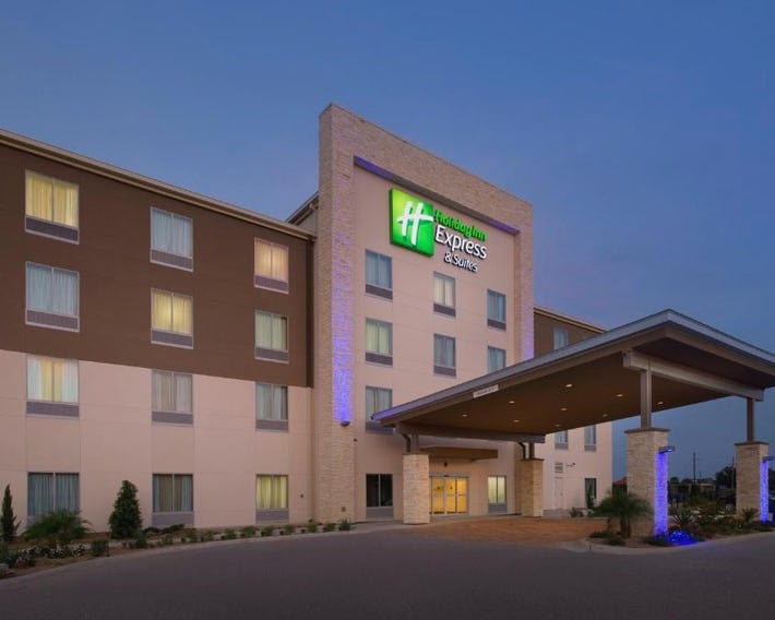 Holiday Inn Express & Suites Bay City by IHG