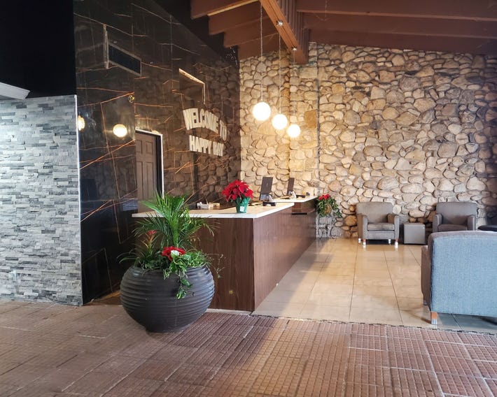 Hotel O Bay City, TX-35