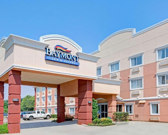 Baymont by Wyndham Dallas/ Love Field