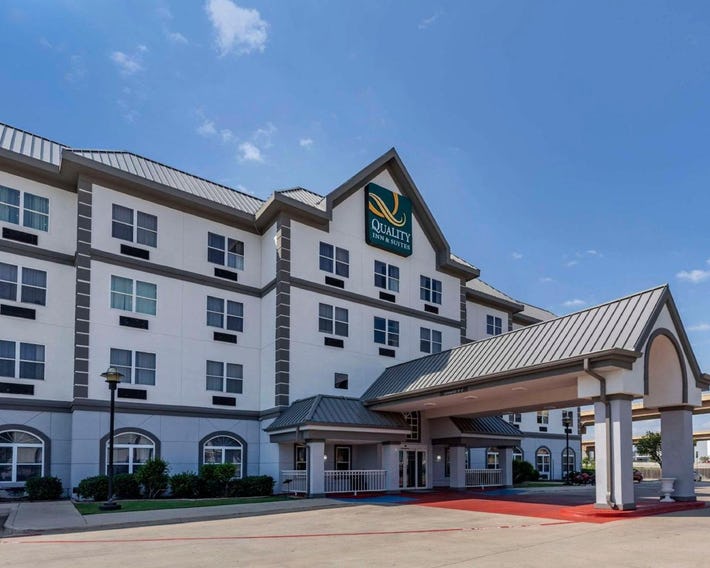Quality Inn & Suites I-35 E/Walnut Hill