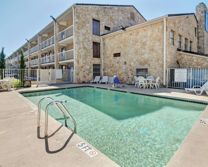 Motel 6 Dallas Galleria