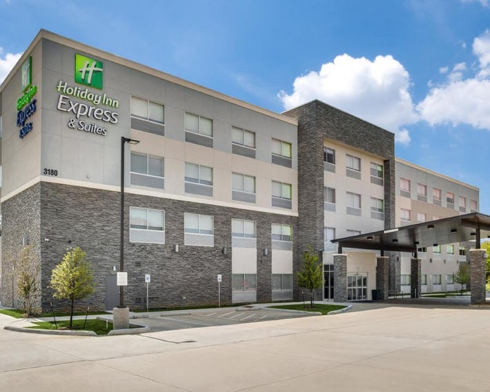 Holiday Inn Express & Suites - Denton South by IHG