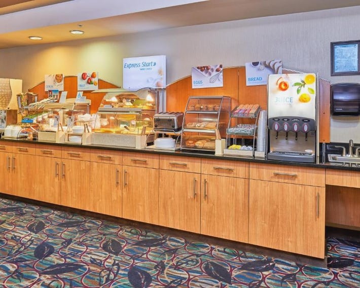 Holiday Inn Express & Suites El Paso Airport by IHG